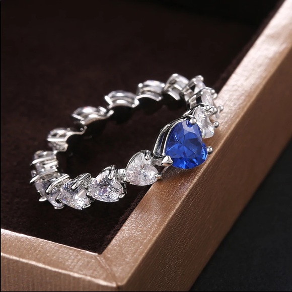 New Women’s925 Silver Sapphire Romantic Heart Ring - Picture 2 of 6